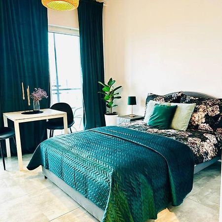Uroczy Apartament Blisko Centrum Warszawy Apartment Varşovia Exterior foto