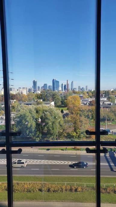 Uroczy Apartament Blisko Centrum Warszawy Apartment Varşovia Exterior foto